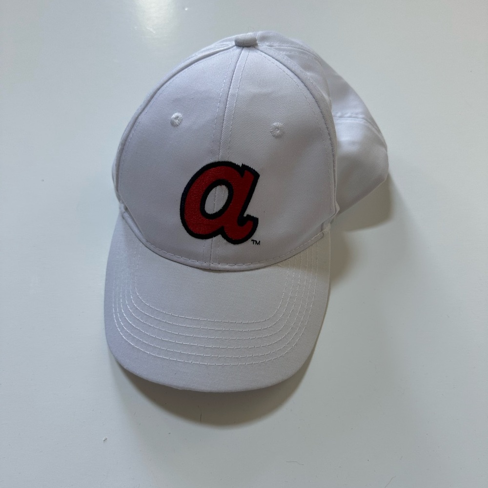 Atlanta Braves White Cap with Red Logo